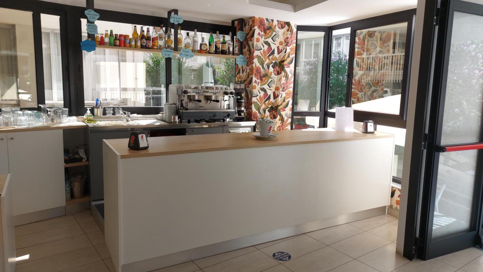 Hotel Clipper Cattolica Bagian luar foto