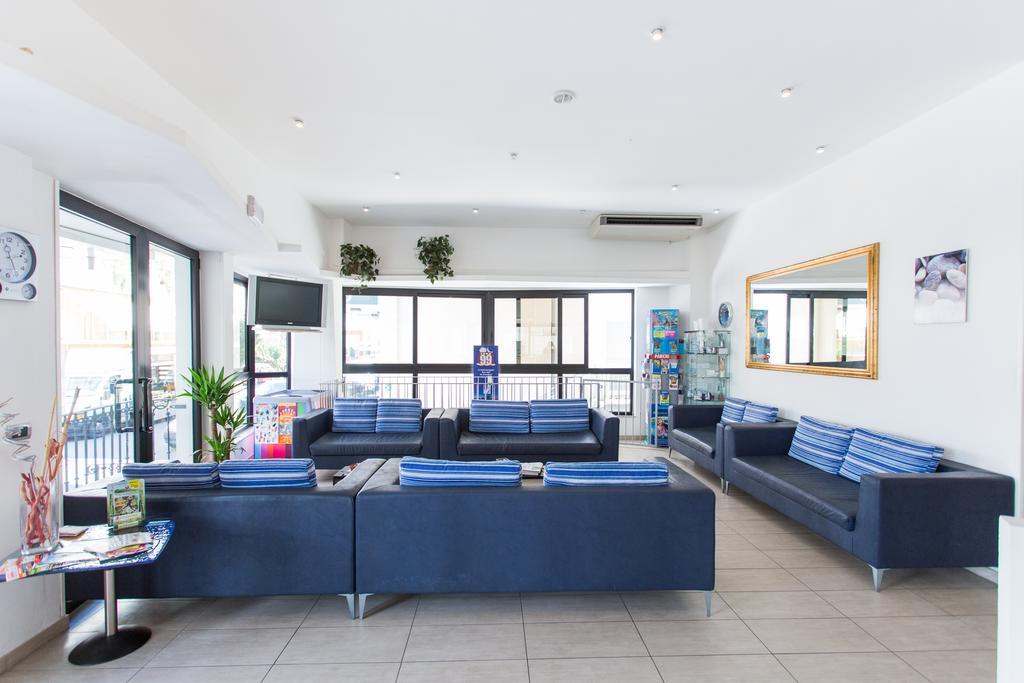 Hotel Clipper Cattolica Bagian luar foto
