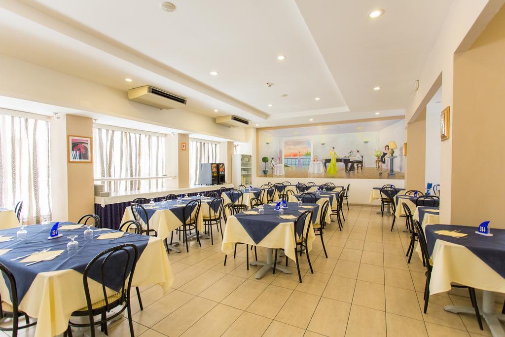 Hotel Clipper Cattolica Bagian luar foto